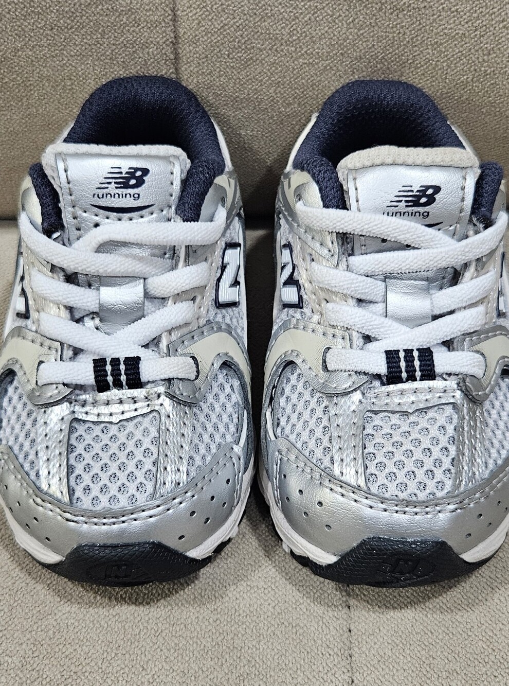 New Balance 530 Bungee Kids Silver and Navy Mesh Sneakers - Picture 2 of 11